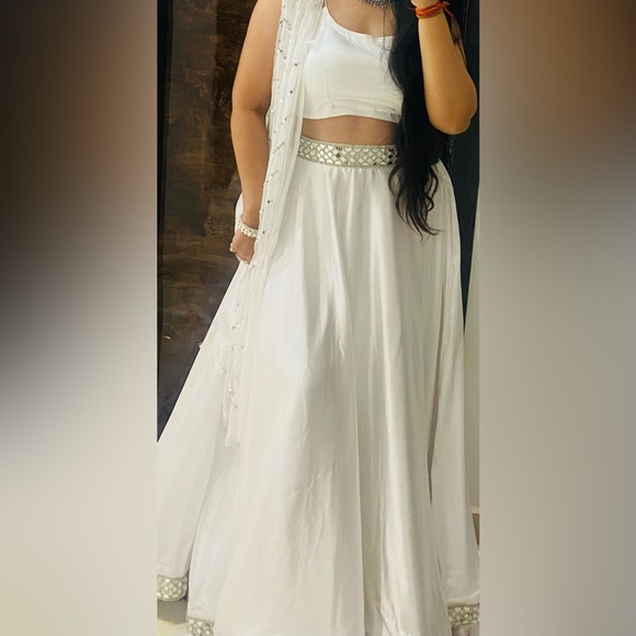 Brand-Aynaa, color-white satin lehenga,size-XL (customised) - Picture 6 of 9